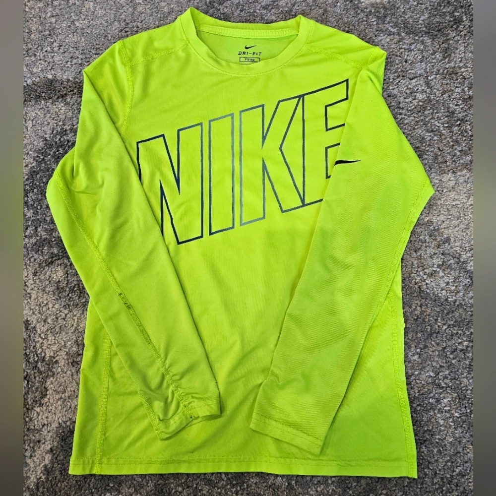 YXL Nike shirt